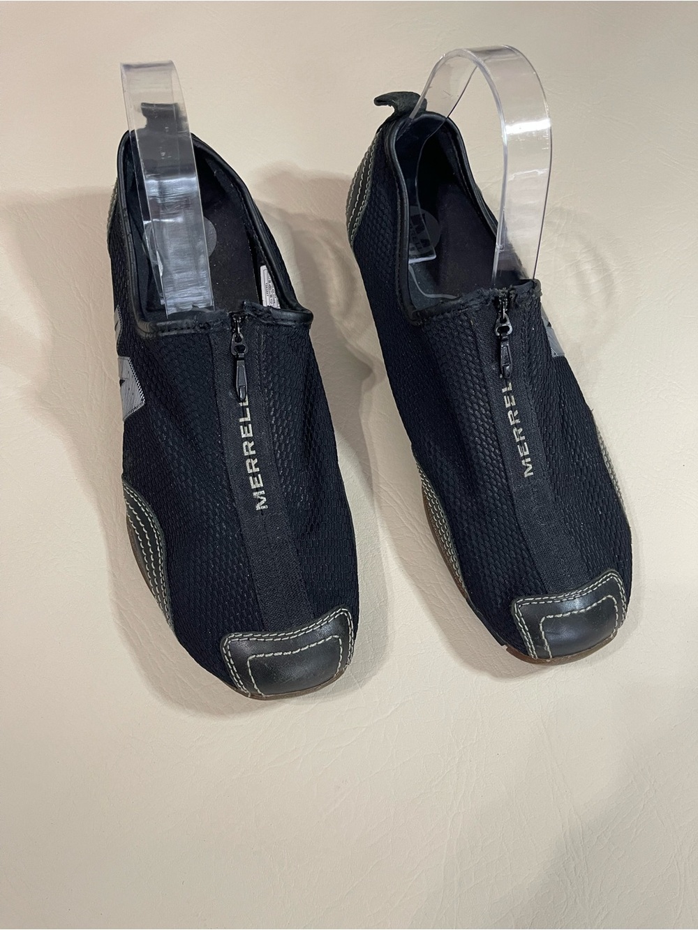 Merrell Barrado slip on shoes women’s size 10 black